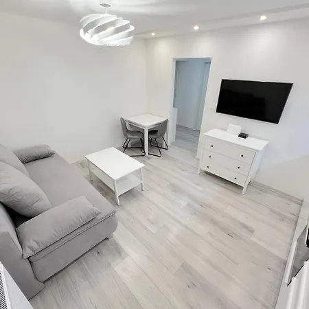 Krásny - V Novom Meste Apartamento